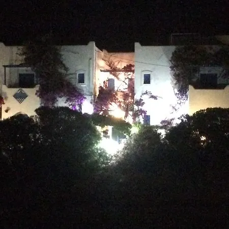 公寓式酒店 佩拉格斯一室公寓酒店 Páros