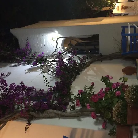 佩拉格斯一室公寓酒店 Páros